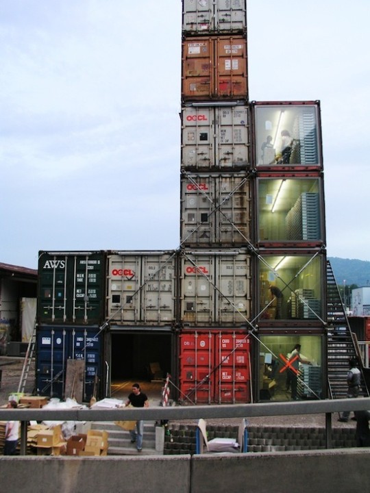 Shop aus den Containern