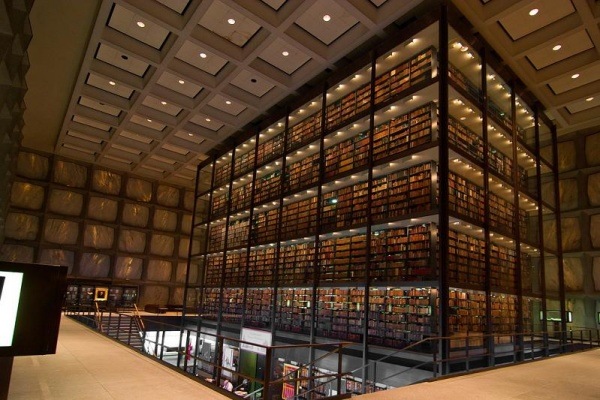 Bibliothek von Antiquarischen Buechern Bayneke Yale University, New Haven, Connecticut 1