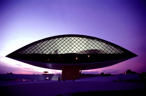 Oscar Niemeyer Museum, in Curitiba, Brasilien